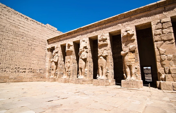 Westbank of Egypt (Habu Temple - Valley of Queen - Alabaster Factory)