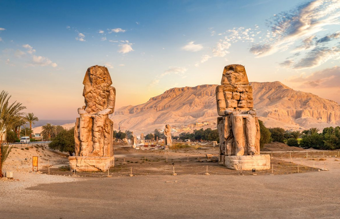 Westbank of Egypt (Valley of Kings - Hatshepsut Temple - Colossi of Memnon)