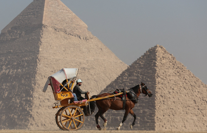 Full-Day Tour to the Iconic Pyramids