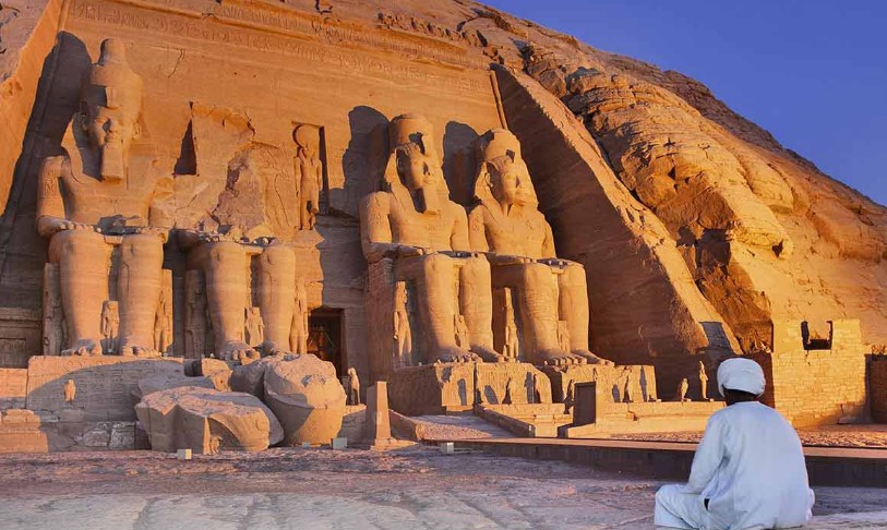 Tempio di Abu Simbel raggiungibile in autobus da Assuan (viaggio condiviso)